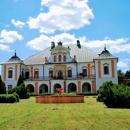 Palac W Czyzowie Szlacheckim Czyzow Szlachecki Extérieur photo
