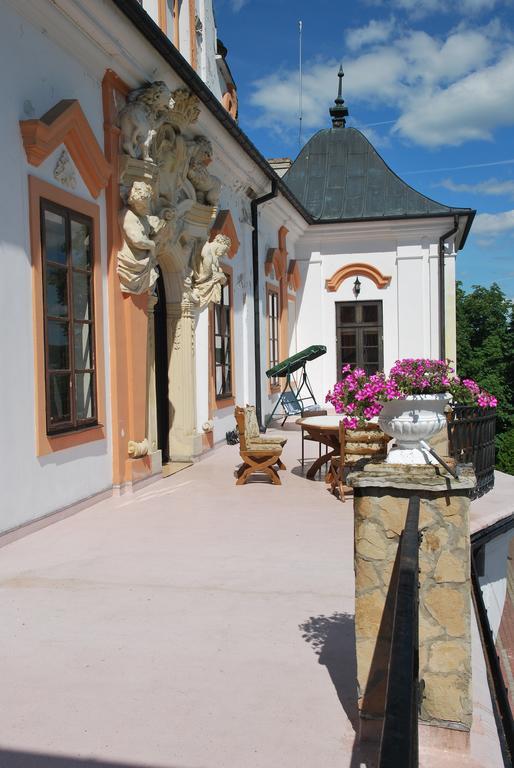 Palac W Czyzowie Szlacheckim Czyzow Szlachecki Extérieur photo