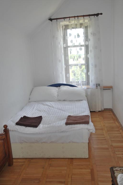 Palac W Czyzowie Szlacheckim Czyzow Szlachecki Extérieur photo