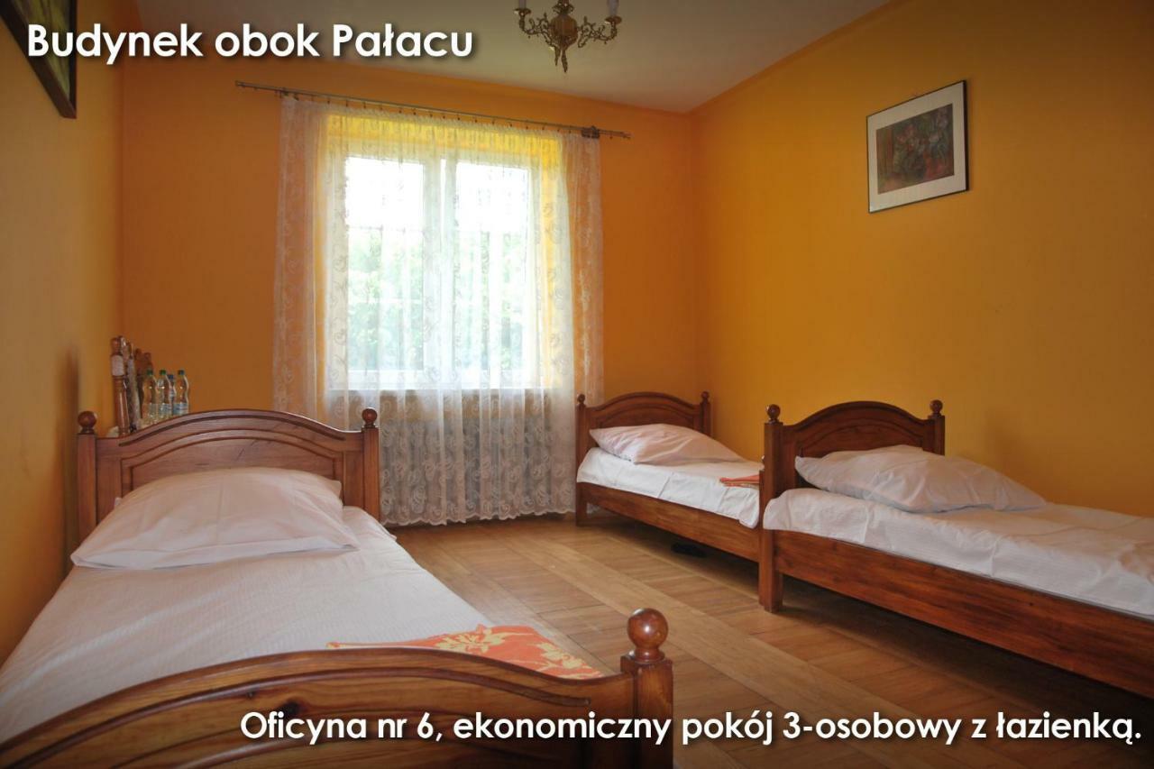 Palac W Czyzowie Szlacheckim Czyzow Szlachecki Chambre photo