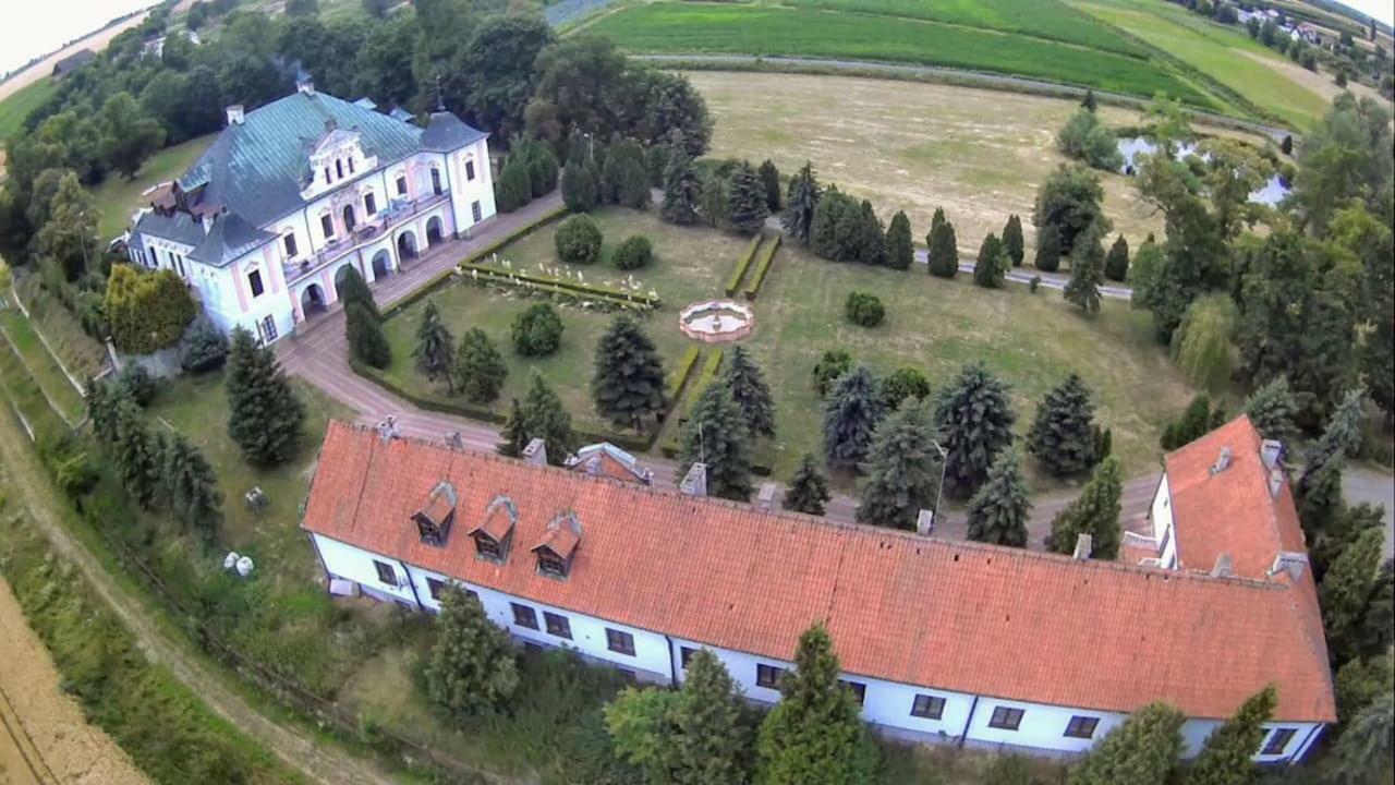 Palac W Czyzowie Szlacheckim Czyzow Szlachecki Extérieur photo